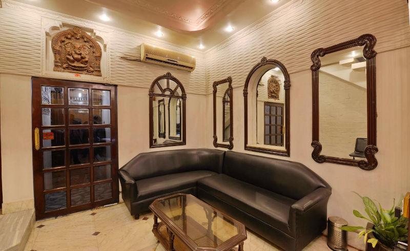 Hotel Heera Колката Екстериор снимка