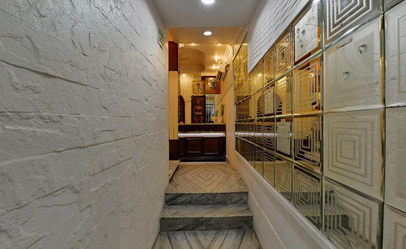 Hotel Heera Колката Екстериор снимка